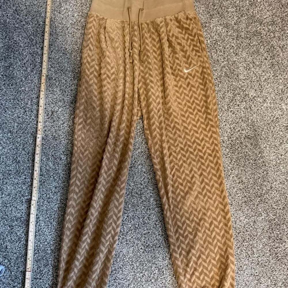 Nike Brown Chevron Pattern Joggers